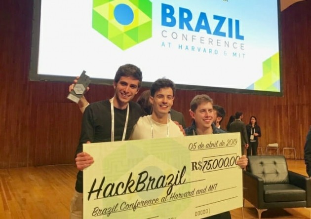 Alunos da USP são premiados no MIT por software que prevê risco de doenças