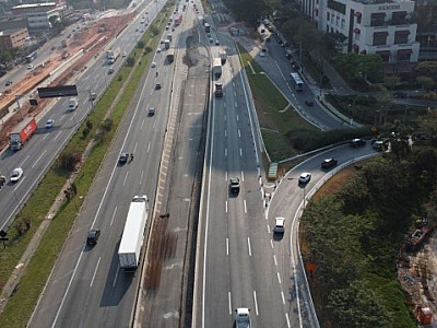 Alça 23B do trevo de Alphaville sofrerá interdições a partir desta segunda-feira (23)