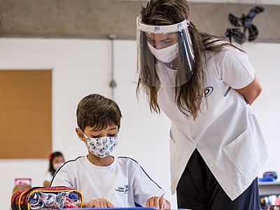 Retorno às aulas nas escolas do bairro têm maior adesão dos pais
