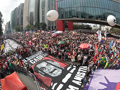 Em todo país, milhares protestam contra anistia e PEC da Blindagem