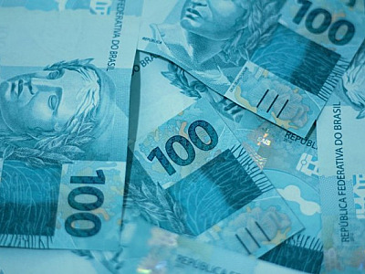 Brasil e China concordam em negociar em moedas locais