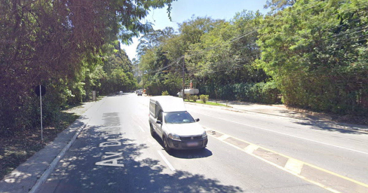 Homem é atropelado na Via Parque nesta sexta-feira (10)