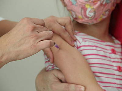 Barueri inicia vacinação contra a Covid em crianças a partir de 6 meses com comorbidades