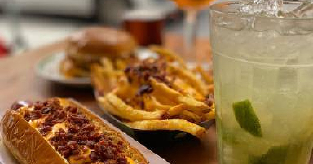 Dia do Amigo no Cabana Burger contará com parte do valor das vendas destinado para causa animal