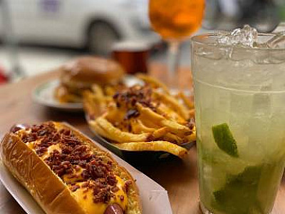 Dia do Amigo no Cabana Burger contará com parte do valor das vendas destinado para causa animal