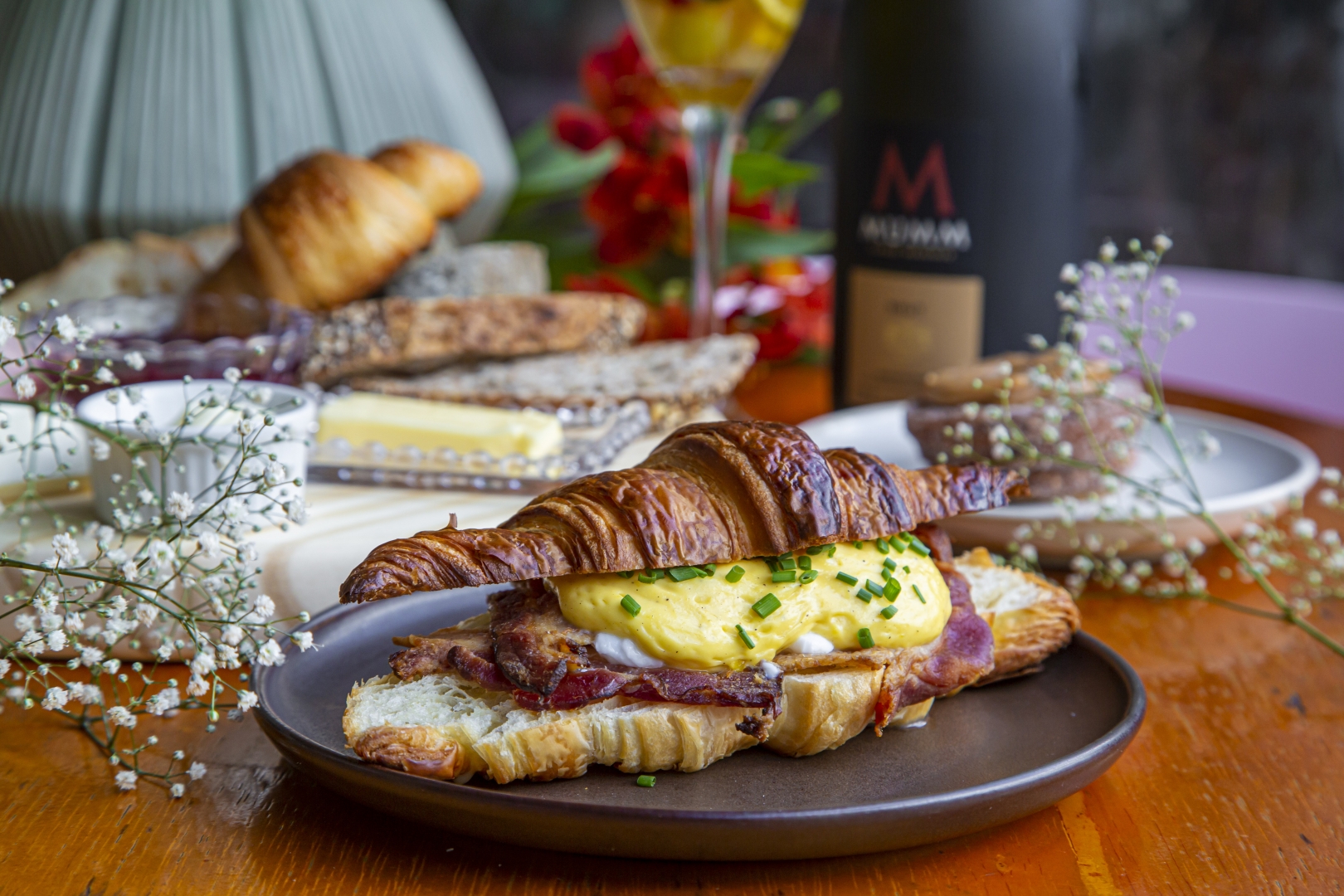 Cultura americana ganha luz com “Brunch Weekend”