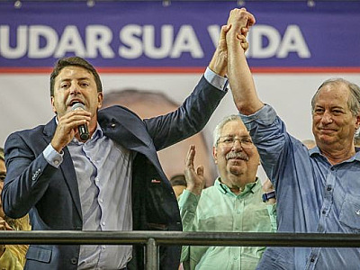 Em convenção de Ciro, Elvis fala de próxima geração