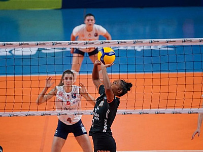Flor de Ypê Paulistano Barueri perde para o Osasco em jogo pela Superliga de Vôlei