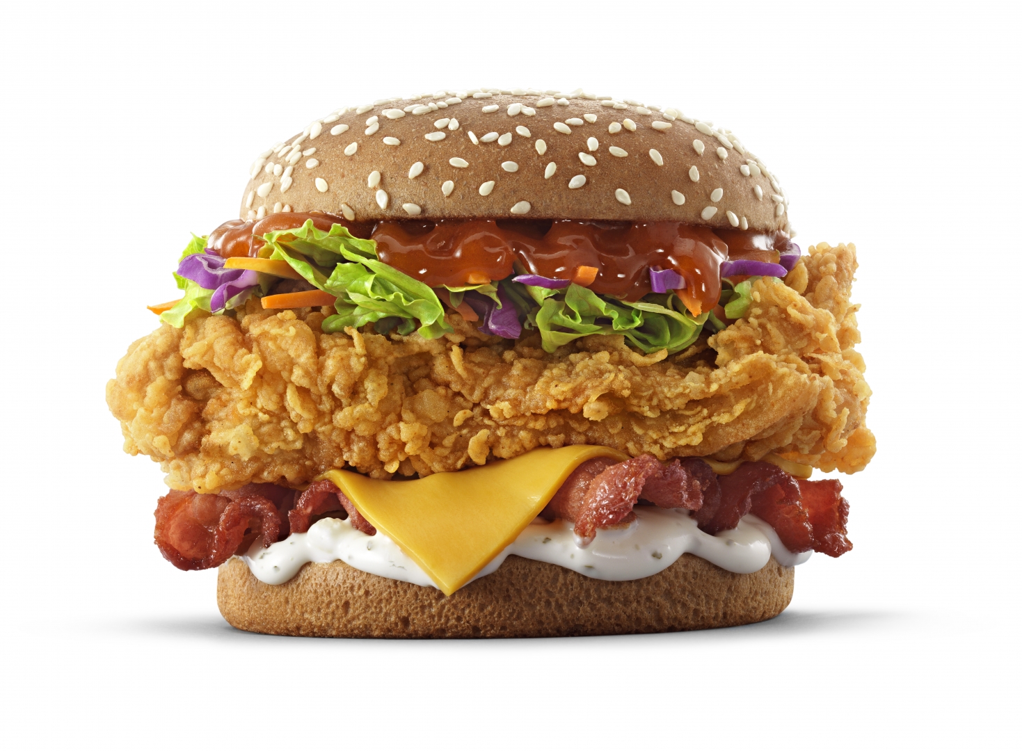 KFC traz sanduíche Buffalo Ranch e balde de frango com batata frita ao cardápio brasileiro