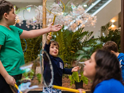 Alpha Square Mall traz programação gratuita para as crianças aos sábados