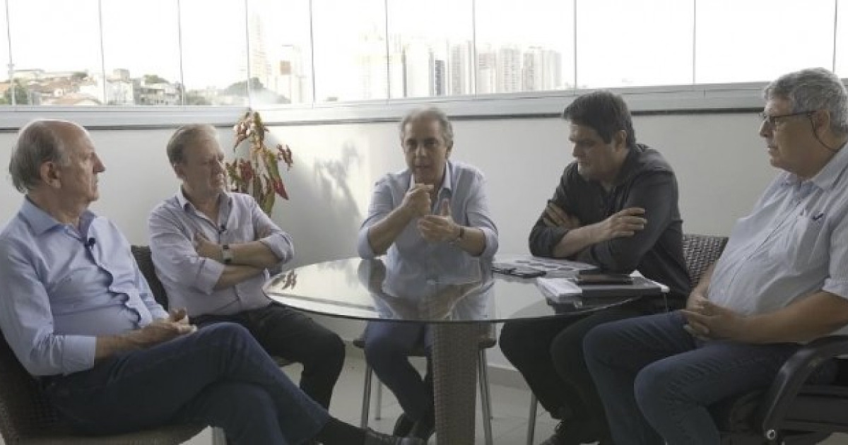 "Nós não estamos desprotegidos. Nossas escolas estão seguras", declara Rubens Furlan