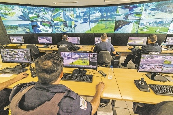 Com dez novas câmeras, furtos de veículos caem 67,6% em Alphaville