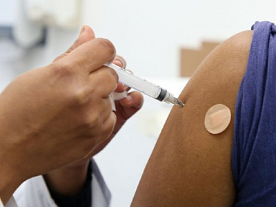 Santana de Parnaíba inicia aplicação da vacina bivalente contra a Covid-19 na população com 70 anos