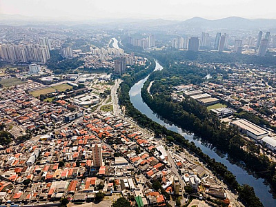 Qualidade da água do Rio Tietê segue "péssima" em Barueri e Santana de Parnaíba