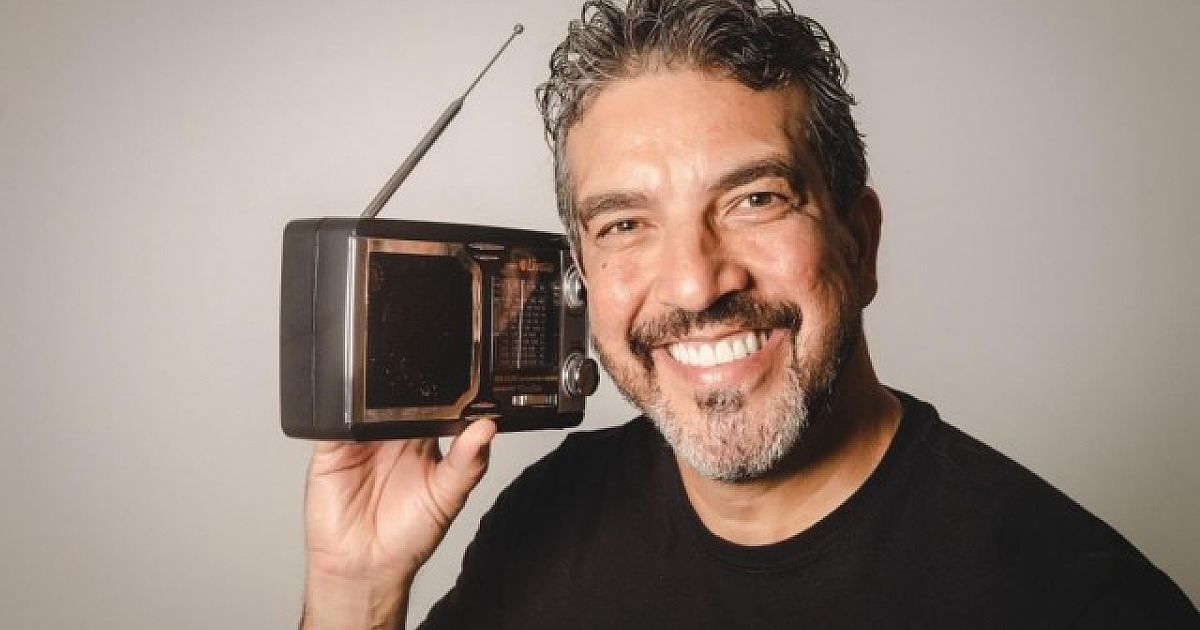 Humorista Emerson França apresenta seu espetáculo "Vamu Ri" em Barueri