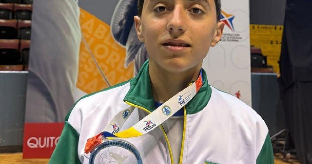 Atleta da região conquista medalha de prata em Sul-Americano de esgrima no Equador