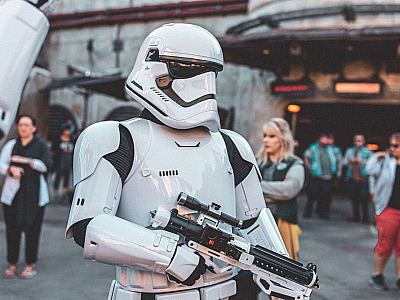 Dia do Orgulho Nerd: dicas de filmes, séries e livros para comemorar a data