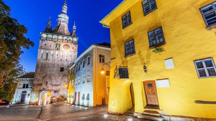 Cidades românticas para conhecer com o seu mozão