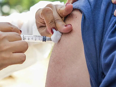 Vacina contra o sarampo está disponível gratuitamente nos postos de saúde