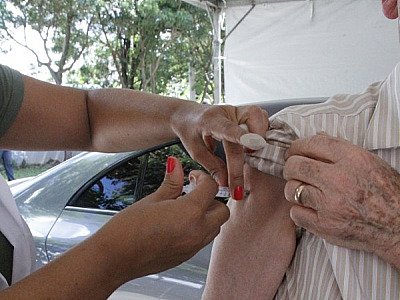 Em Barueri, vacinação contra a Covid-19 em pessoas de 64 anos começa nesta quinta (22)