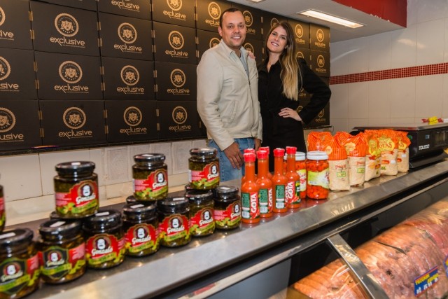 Casal de Alphaville aposta em açougue com delivery