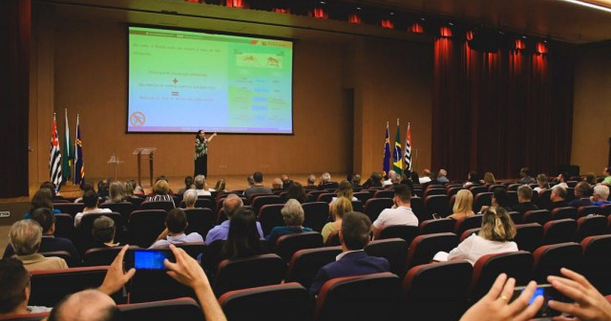 Prefeito de Santana de Parnaíba pede que residenciais facilitem acesso de agentes de endemias