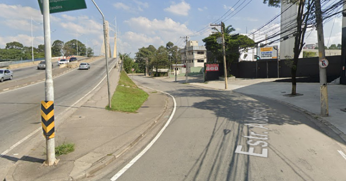 Caminhão atropela pedestre na Estrada Aldeinha nesta terça-feira (26)