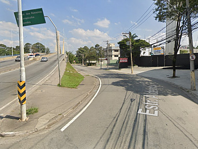 Caminhão atropela pedestre na Estrada Aldeinha nesta terça-feira (26)