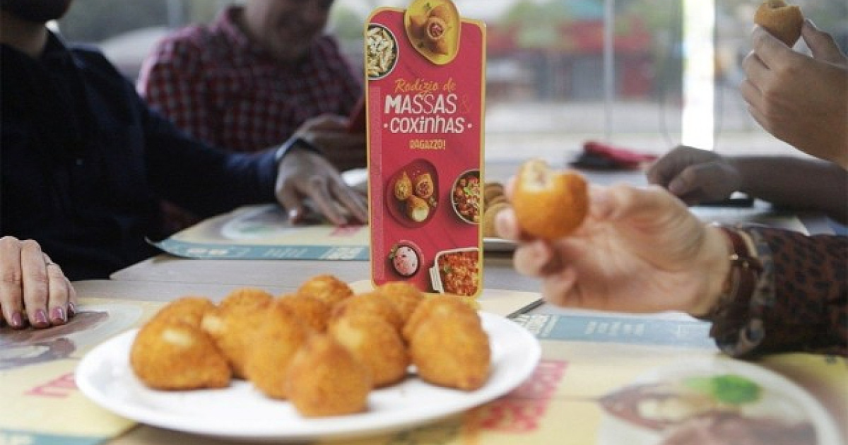 Ragazzo aposta em rodízio de massas e coxinhas