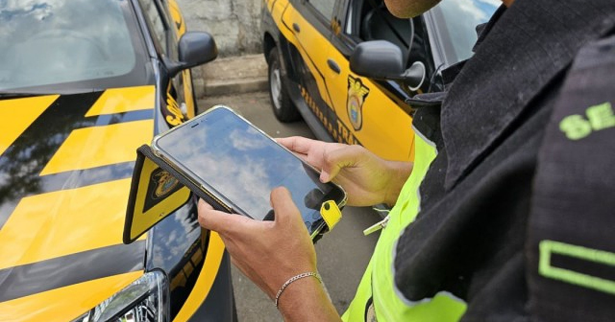 Agentes de trânsito de Barueri adotam registro digital para ocorrências