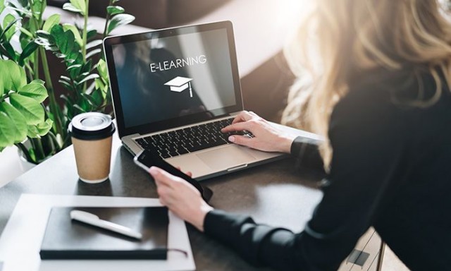 5 cursos para aprender marketing digital sem sair de casa