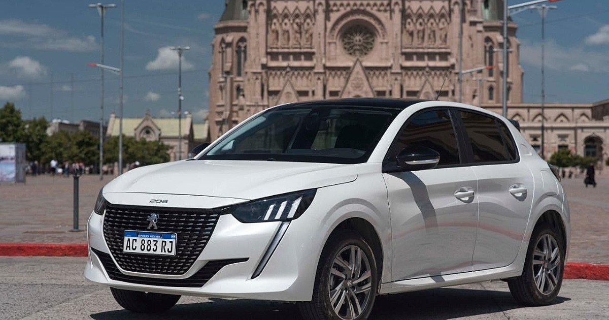 Novo PEUGEOT 208 conquista o título de Melhor Hatch Compacto 2020