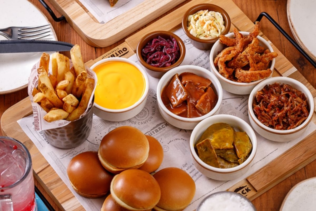 Outback lança duas novas opções de steaks em tábuas para compartilhar