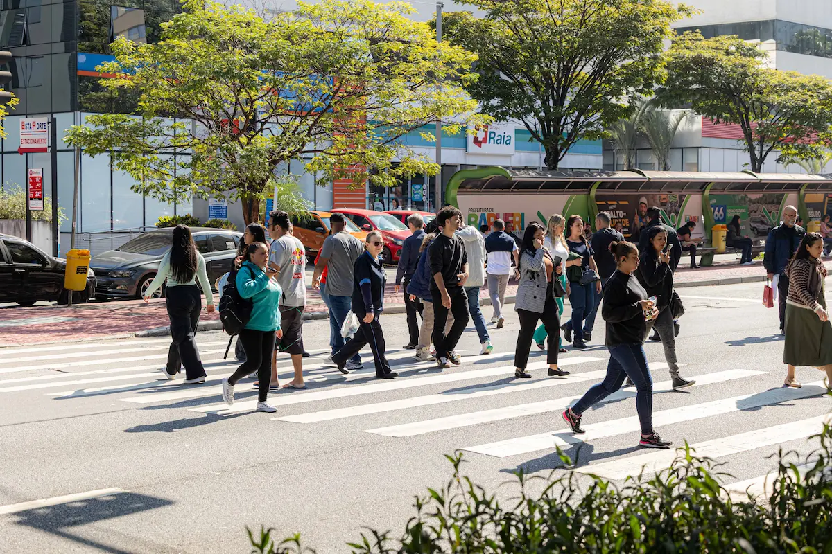 Expectativa de vida no país sobe para 76,6 anos, a maior já registrada
