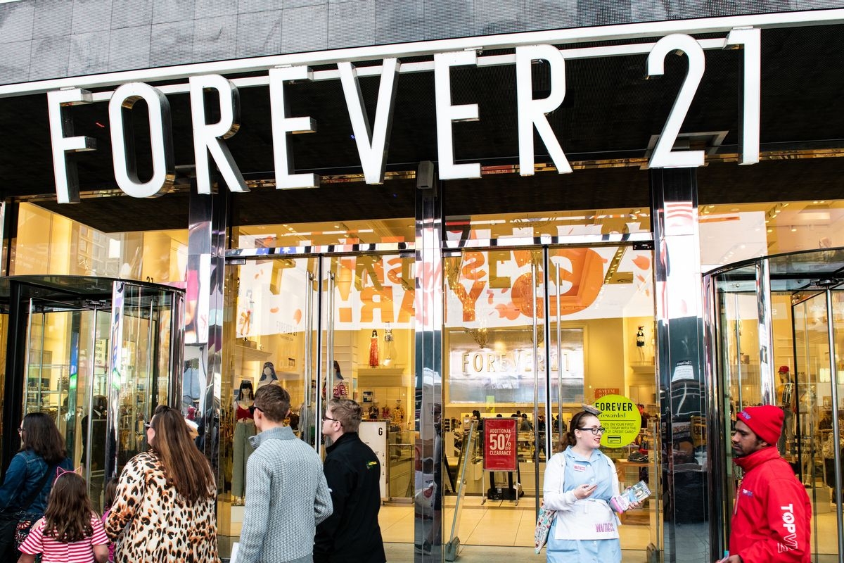 Forever 21 pede recuperação judicial e pode fechar lojas