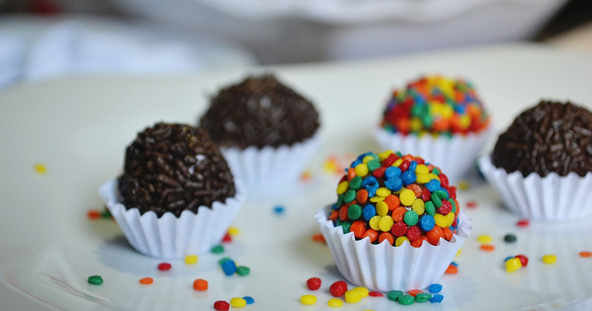 3 docinhos alcoólicos para fazer o Carnaval em casa