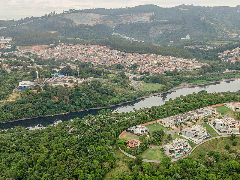 Santana de Parnaíba inicia entrega dos carnês do IPTU 2026