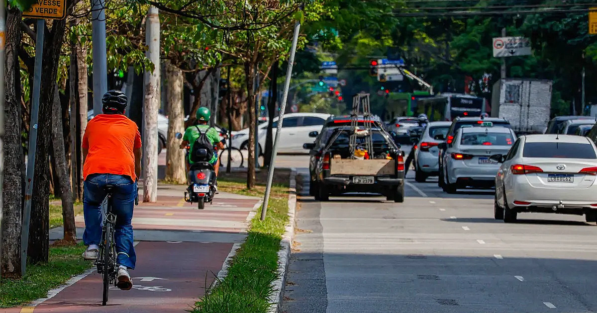 Detran-SP lança guia online para esclarecer diferenças entre ciclomotores e veículos autopropelidos