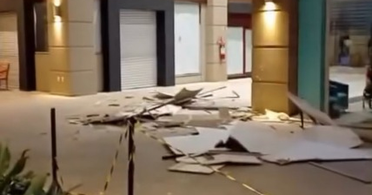 Ventos fortes danificam parte do forro do Alpha Square Mall