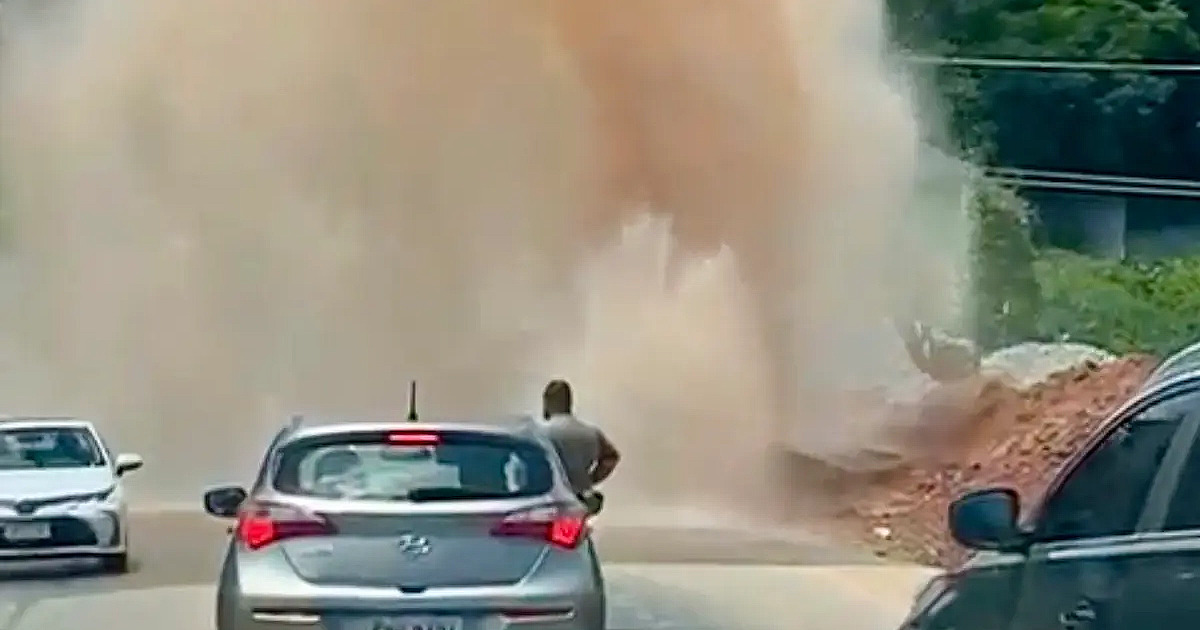 Rompimento de adutora deixa moradores do Burle Marx sem água; também houve vazamento de gás