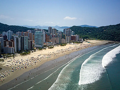 Quase 90% das praias do litoral paulista estão próprias para banho