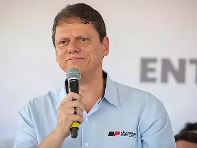 Tarcísio descarta disputa presidencial e confirma pré-candidatura à reeleição