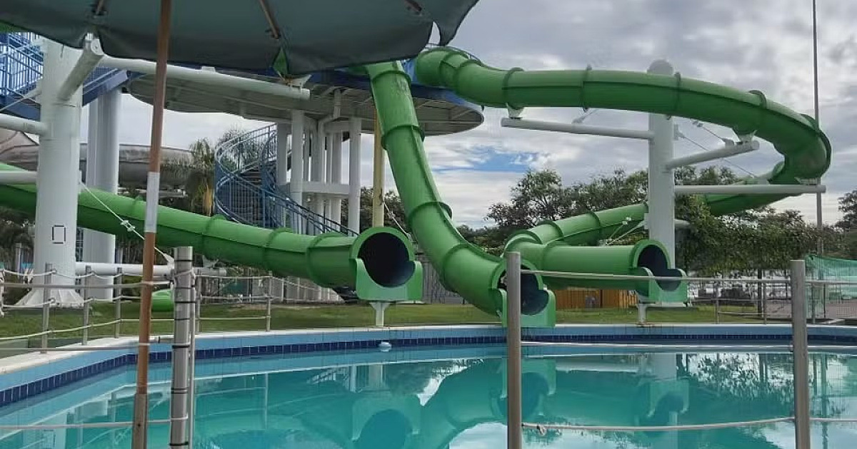 Salva-vidas morre ao ser sugado por ralo em piscina do Wet'n Wild
