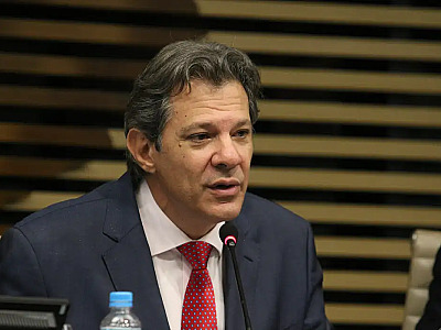 Haddad indica a intenção de deixar a pasta para colaborar com a campanha de reeleição de Lula