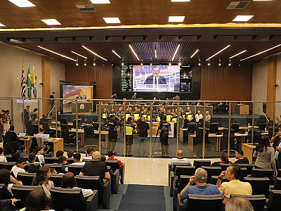 Em Barueri, vereadores aprovaram reajuste dos salários de servidores públicos da administração direta e indireta em 10%, com validade a partir do dia 1° de maio