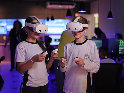 O Núcleo WIT é voltado a estudantes do 4º ao 9º ano do Ensino Fundamental e oferece cursos alinhados às novas tecnologias