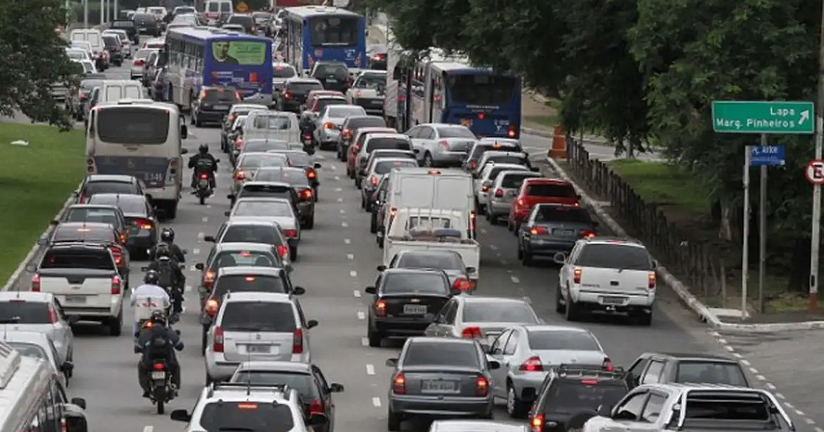 Cinza supera branco e se torna a cor mais escolhida na compra de carros 0 km