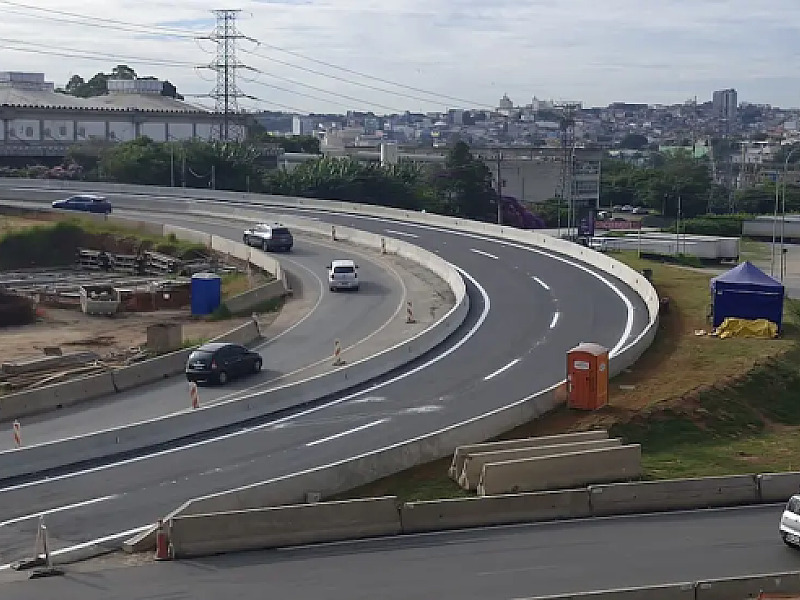 Trevo de Alphaville ganha nova alça no km 23 da Castello  para acesso à Marginal
