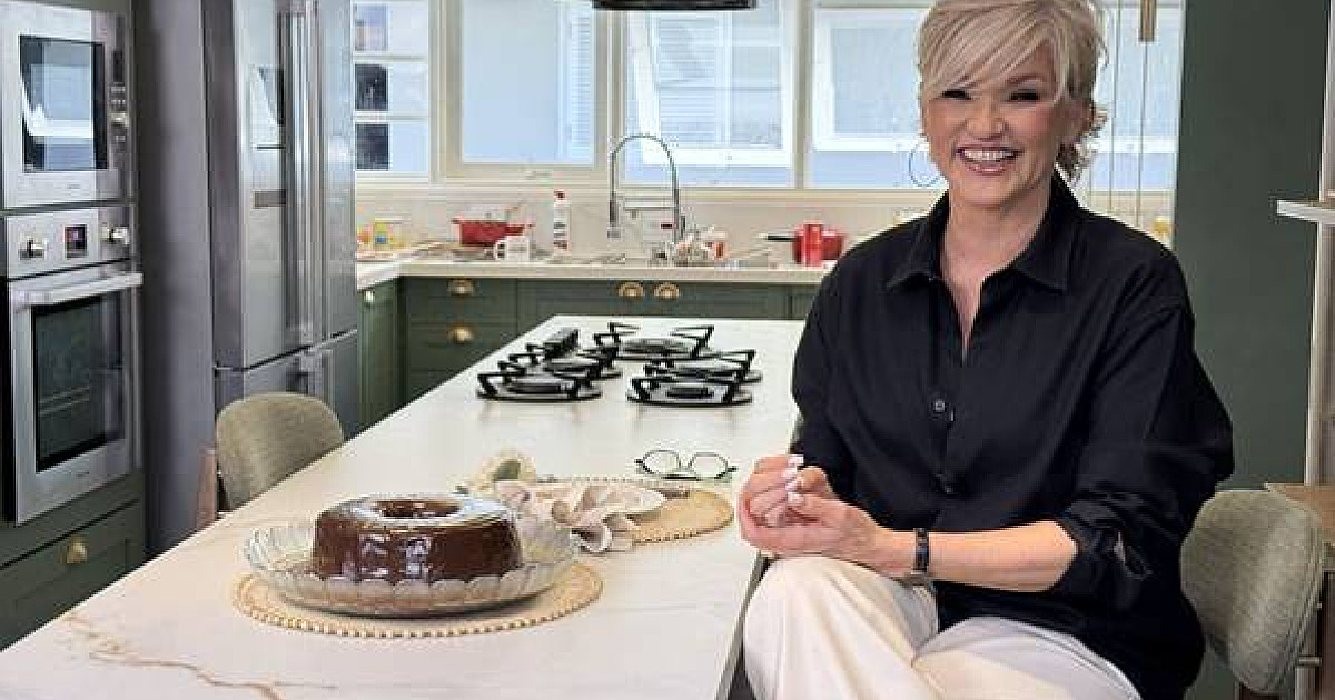 Andréa Nóbrega estreia podcast que mistura gastronomia e bate-papo com famosos