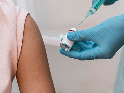 A vacina antirrábica é considerada essencial para a proteção dos animais e para a prevenção da raiva